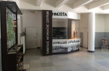TIC vo vestibule Mestského kultúrneho strediska
